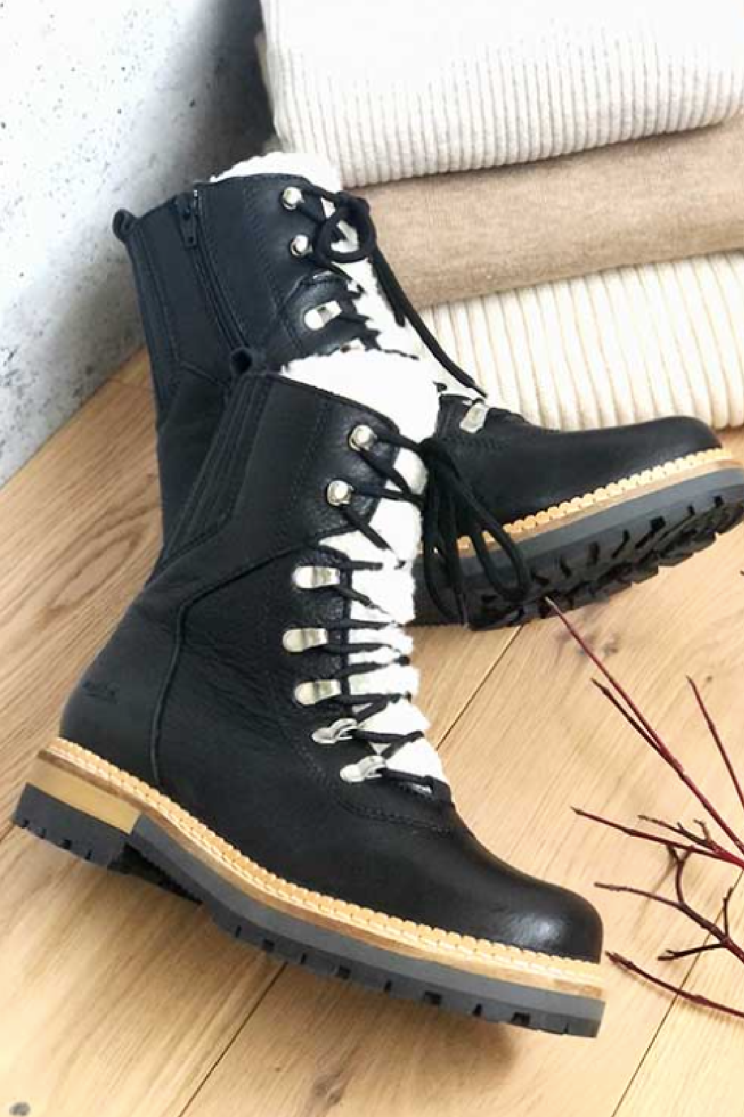 Courmayeur valley boot 2024 for women in black